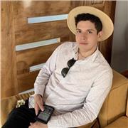 Profesor particular de Inglés con certificación A2 capacitado para orientar y resolver cualquier duda con respecto a la materia